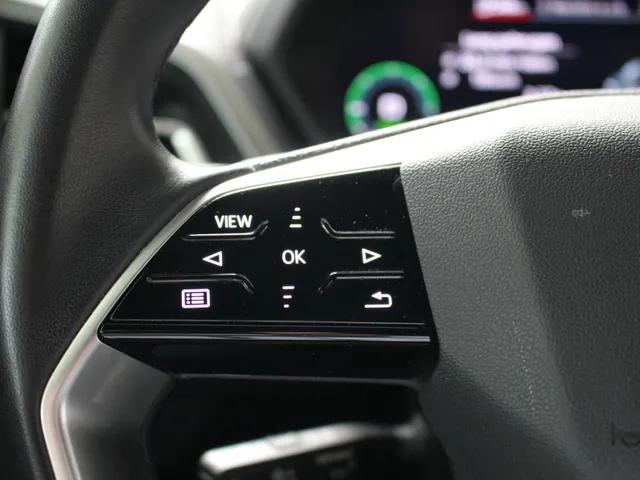 Audi Q4 e-tron 40 Advanced edition 77 kWh Navigatie | Climate Control | Adaptieve Cruise Control | Camera | Stoelverwarming | 96% SoH
