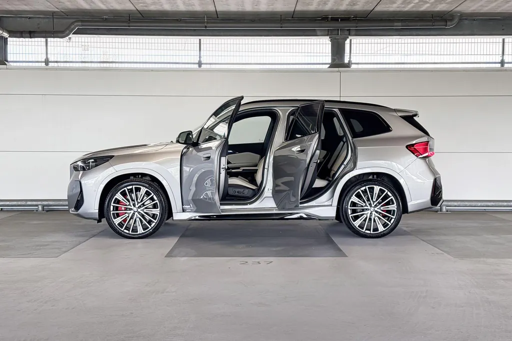 BMW iX1 eDrive20 67 kWh M Sport Edition