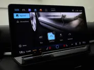 Volkswagen T-Roc 1.5eTsi/150PK R Line First Edition Black Style DSG · Navigatie · 360°Camera + Parkeersensoren · Stoel- & stuurverwarming · Garantie t/m 28-11-2025 · EXTRA INRUILKORTING