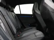 Volkswagen Golf 1.5 eTSI 130pk DSG R-Line · Apple/Android Car Play · P-Sensoren · Navigatie · Sfeerverlichting · 17 Inch · Garantie t/m 12-02-2028 of 100.000km