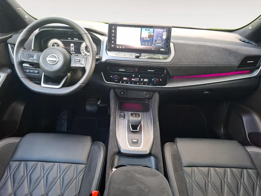 Nissan QASHQAI 1.3 MHEV Xtronic Tekna Plus | RONDOM CAMERA | CARPLAY | STOEL, STUUR EN VOORRUITVERWARMING | PANO DAK |