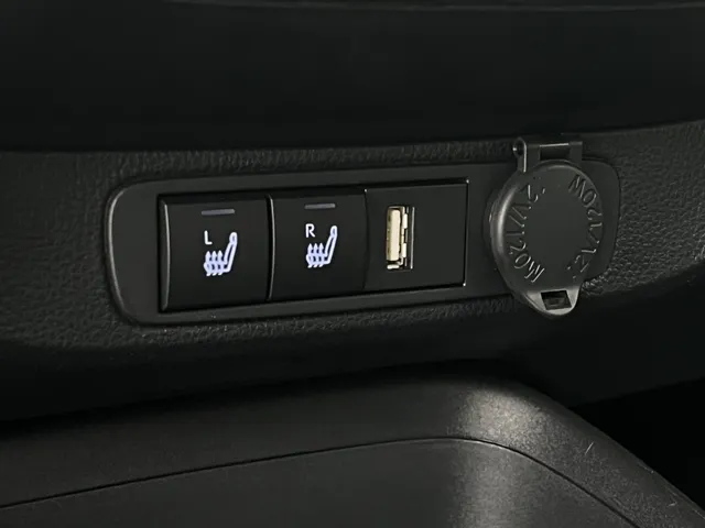 Toyota Aygo X 1.0 VVT-i MT first Edition | Stoelverwarming