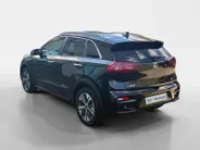 Kia e-Niro DynamicPlusLine 64 kWh | SOH 97,5% | Camera | Keyless | Schuifdak | Navi | Apple Carplay | Android Auto | Lichtmetalen Velgen |