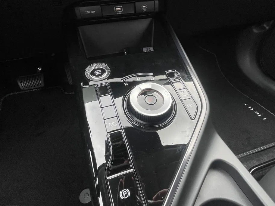 Kia Niro 1.6 GDi Hybrid DynamicLine | Adaptive cruise control | Keyless entry | Navigatie | Climate control