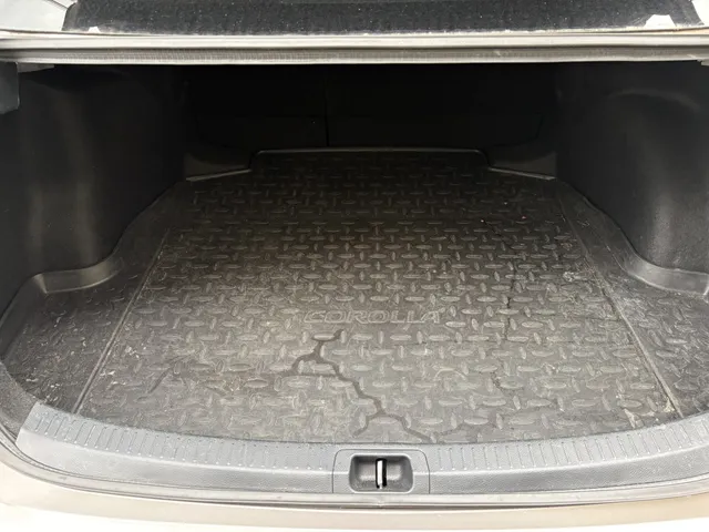 Toyota Corolla 1.8 Hybrid Executive | Leer | All Seasons