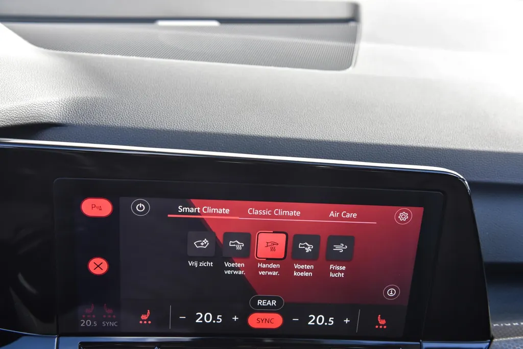 Volkswagen Golf 2.0 TSI GTI