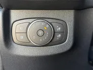 Ford E-Transit Courier Trend 44 kWh | NL auto | Navigatie | Apple carplay & android auto | Adapt. cruise control | BLIS | Parkeersensor achter | Achteruitrijcamera | Trekhaak |