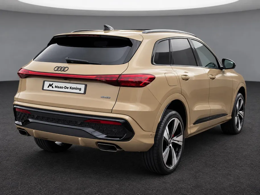 Audi Q5 e-hybrid quattro S edition 299 PK · Head-up display · Adaptieve luchtvering · Glazen panoramadak