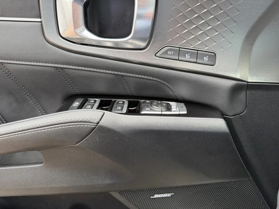 Kia Sorento 1.6 T-GDI Plug-in Hybrid 4WD ExecutiveLine 7 pers Meest luxe uitvoering | Zeer nette auto | Open dak | Lederen bekleding | 360 graden camera | Navigatie | Apple CarPlay & Android Auto |