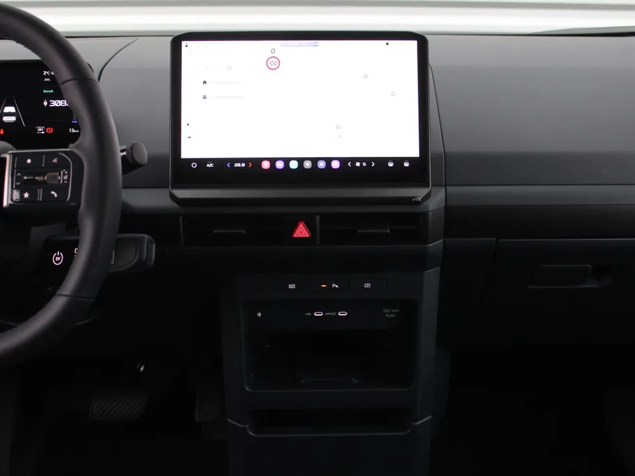 Kia PV5 Passenger Plus 71.2 kWh | Stuur-/stoelverwarming v+a | Camera | Cruise adapt. | Draadloze telefoonlader | PDC v+a | Clima | Navi | LED | 17' LM |