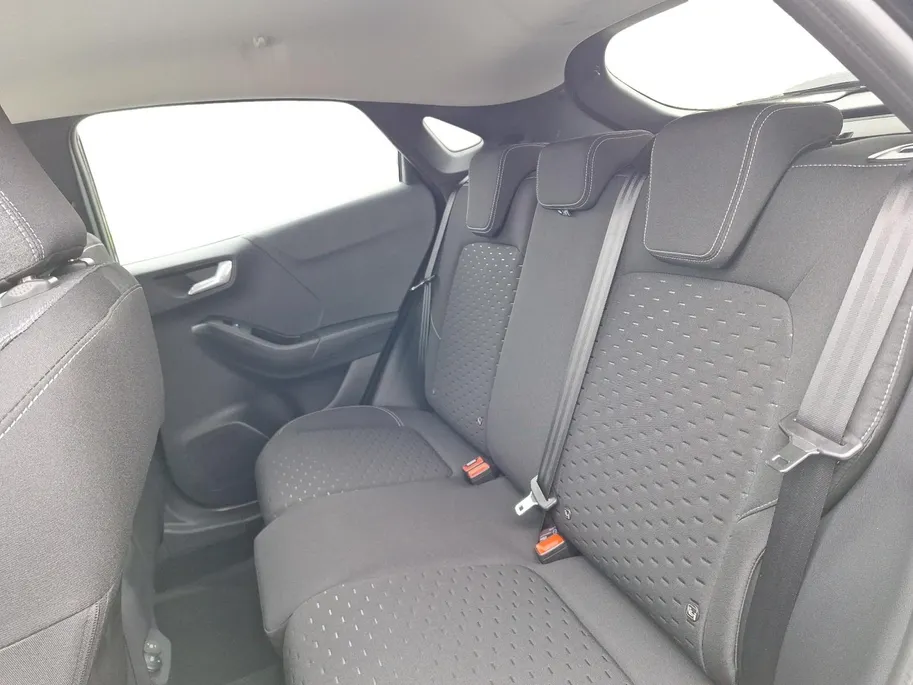Ford Puma 1.0 EcoBoost Hybrid Titanium | !gratis automaat! | Automaat | Winterpack | Camera | Climate Control | Parkeersensoren | Navigatie | 17' Lichtmetaal | Nieuw te bestellen! |