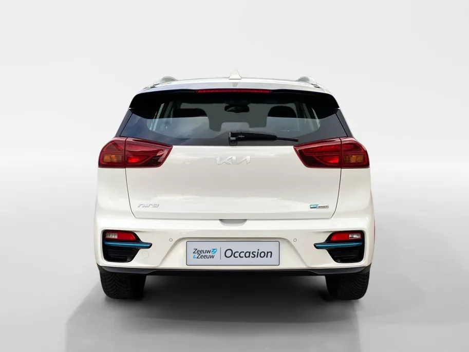 Kia e-Niro DynamicLine 64 kWh | Climate control | Navigatie | 17 inch LM-velgen | Keyless | AppleCarPlay-Android Auto | Parkeercamera | SOH 99.3% |