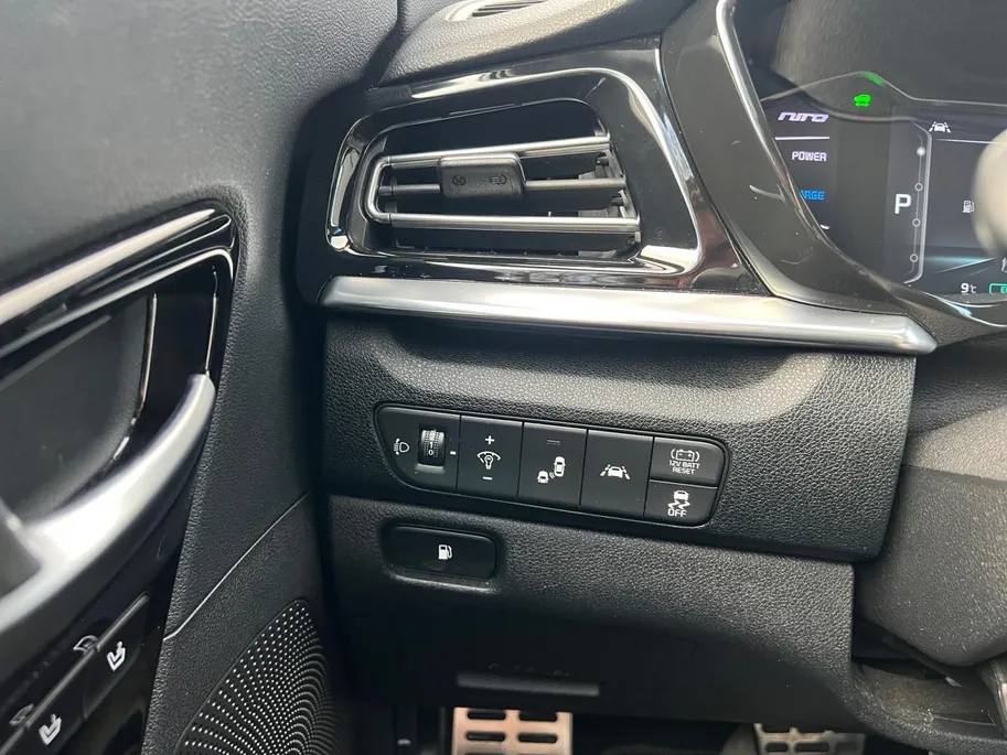 Kia Niro 1.6 GDi Hybrid ExecutiveLine Full options | Dealer onderhouden | Leder interieur | Stoelverwarming en verkoeling | Schuifkanteldak