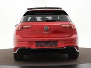 Volkswagen Golf 1.5 eTSI 150pk DSG R-Line Edition · Panoramadak · Apple/Android Car Play · Camera + Parkeersensoren · Garantie t/m 28-07-2030 of 100000km.