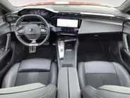 Peugeot 408 1.6 HYbrid GT 225 EAT8 First Edition *Navi*360Camera*Schuif/kanteldak*Trekhaak*Focal Audio*Adapt. Cruise Control* Memory stoel*Elekt. achterklep*Zeer nette auto!