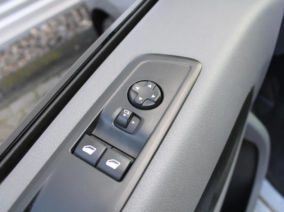 Peugeot Expert 1.5 BlueHDI 100 Standard Premium | Camera | Betonplex | Cruise | Navi | Carplay | Dodehoek detectie | Parkeersensor v+a | Airco |