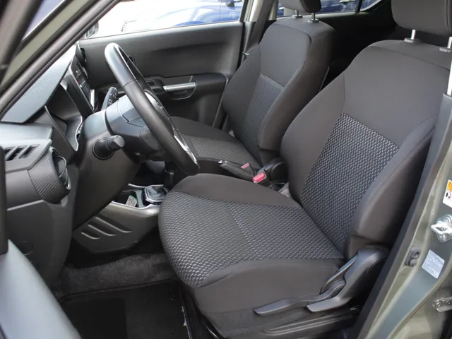 Suzuki Ignis 1.2 Smart Hybrid Style | Clima | Cruise | Navi | Camera | All Season