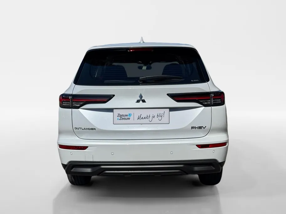Mitsubishi Outlander 2.4 PHEV Pure | Showroomvoorraad model met 5.000 euro korting bij levering voor 30-6-2026  |Navigatie | Airco/ECC | L.M.Velgen | 8 jaar garantie