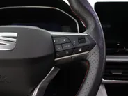 SEAT Leon 1.4 TSI eHybrid 204pk DSG PHEV FR Business Intense · Apple/Android Car Play · Stoelverwarming · Draadloze Telefoonlader · ACC · Parkeer assistent ·