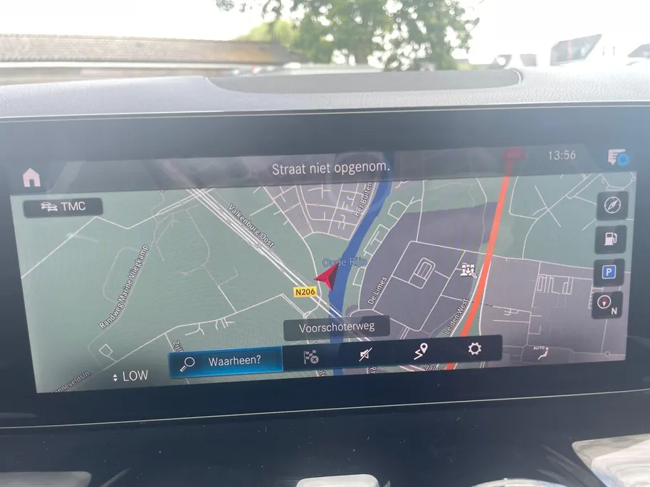 Mercedes-Benz GLA 180 Business Solution AMG *Automaat*Navi+Camera*Trekhaak*Stoelverwarming*Elekt. Achterklep.*1ste Eigenaar!