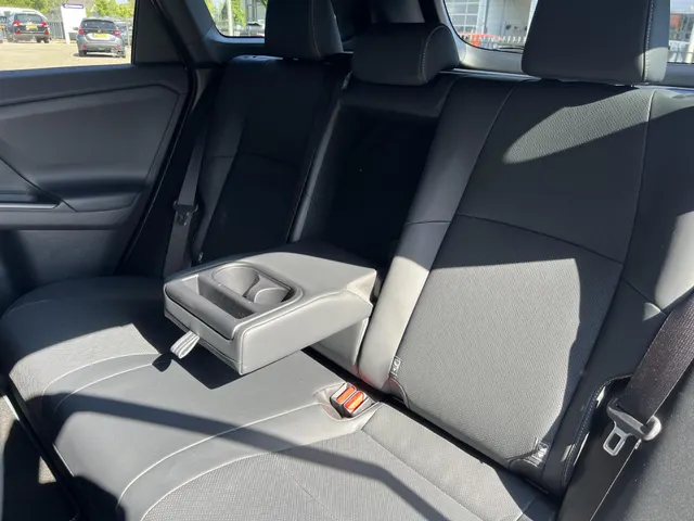 Subaru Outback E-Outback 4E-xperience+ 74.7 kWh | Meest Luxe Uitvoering | Panorama Dak | Stoel Ventilatie | Prijs Incl. Metallic Lak | Demonstratie Voertuig
