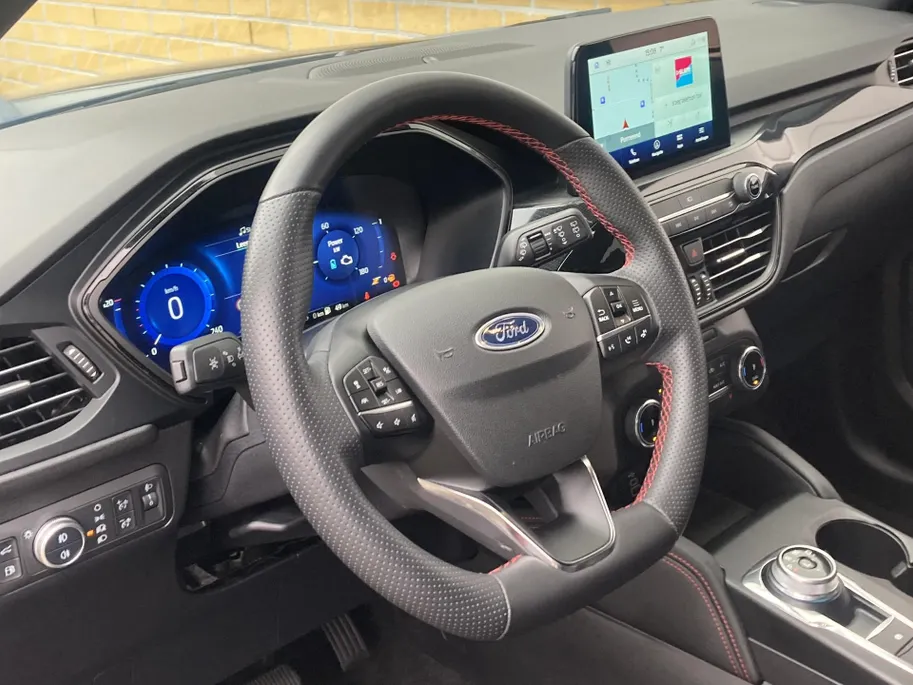 Ford Kuga 2.5 PHEV ST-Line X 225 pk Navigatie - Voorruitverwarming - Stoelverwarming - Bliss - Elektrische achterklep