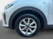 Kia Stonic 1.0 T-GDi MHEV DynamicLine | Volledig dealer onderhouden | Trekhaak | Navigatie | Apple CarPlay & Android Auto |