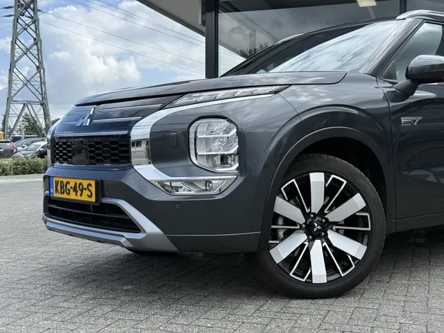Mitsubishi Outlander 2.4 PHEV Instyle