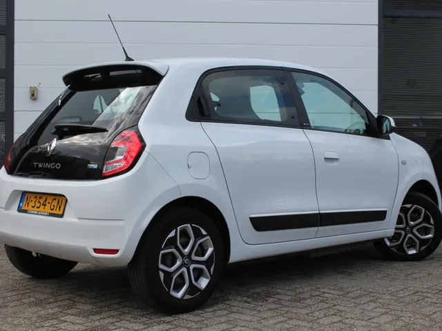 Renault Twingo Z.E. R 80 PK Collection 22 KW | Automaat | ECC | Apple/ Android connectie |