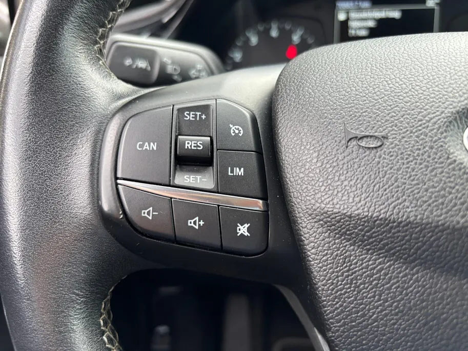 Ford Fiesta 1.0 EcoBoost Vignale | Automaat | Achteruitrijcamera | Cruise control | Carplay | Stoelverwarming