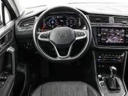 Volkswagen Tiguan 1.4 TSI eHybrid 245pk DSG Life Business · Camera · Inklap. Trekhaak · Dodehoeksensor · ACC · Keyless · Elek. Achterklep · Apple/Android Car Play ·