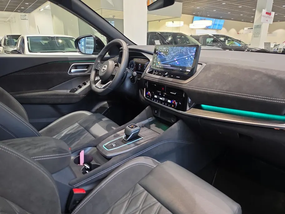 Nissan QASHQAI 1.3 MHEV Xtronic Tekna Plus | Full option! | Head-up display | Stoelmassage | Panorama dak | Elektrische achterklep | Elektrische stoelbediening