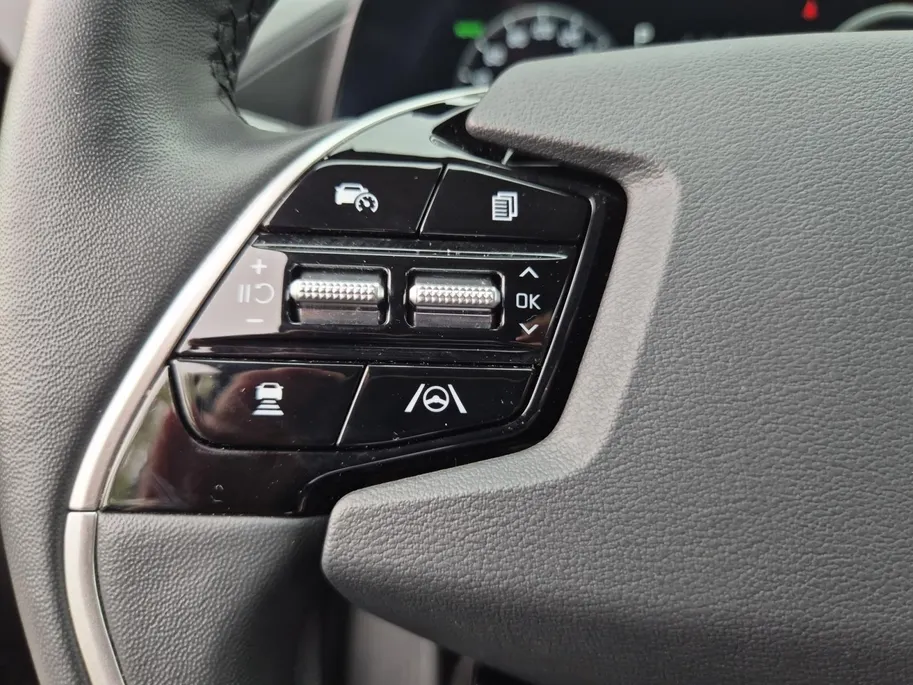 Kia Niro EV Edition 64.8 kWh | Afneembare Trekhaak | Climate Control | Cruise Control | Camera | Navigatie | Stoelverwarming | Stuurverwarming |