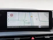 Kia Niro 1.6i Hybrid DynamicPlusLine | FACELIFT | Harman Kardon | Schuif/kanteldak | Metallic lak | Led verlichting | Fabrieksgarantie t/m 1-7-2033 +3x 1 jaar* | NAP
