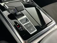 Audi Q8 55 TFSI-e quattro S-Line | Panoramadak | Luchtvering | 21'' L.M. Velgen | SoH 100%