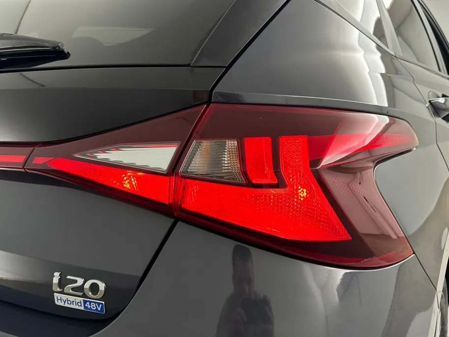 Hyundai i20 1.0 T-GDI Comfort Automaat | Apple Carplay/Android Auto | Parkeercamera | Trekhaak