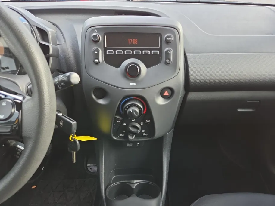 Toyota Aygo 1.0 VVT-i x-fun | Airco | Cruise Control | 12 Maanden BOVAG Garantie |
