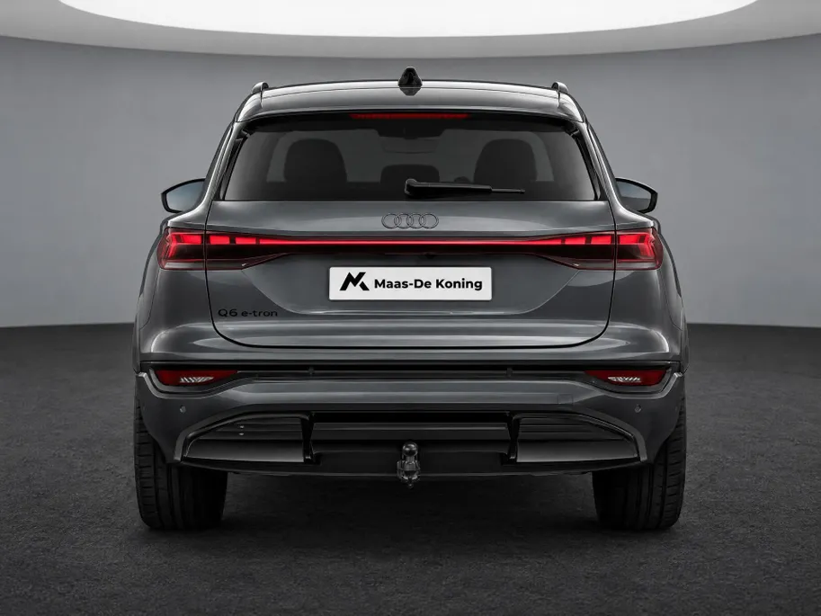 Audi Q6 e-tron S edition 83 kWh 252 PK · Trekhaak elek. wegklapbaar · Exterieurpakket zwart · Tech plus