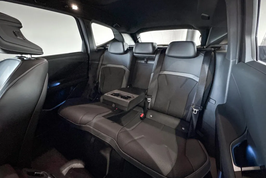 BMW iX3 50 xDrive 113 kWh