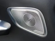 Mercedes-Benz GLC 300e 4MATIC AMG Line | 360 Camera | Schuifdak | Cruise adapt. | 20' LM | HUD | Treeplanken | Dodehoek detectie | Stoelverwarming + geheugen | BTW auto |