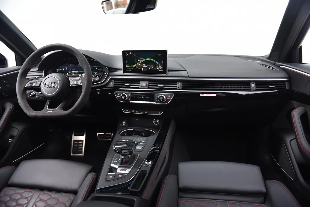 Audi RS4 Avant 2.9 TFSI RS4+ quattro
