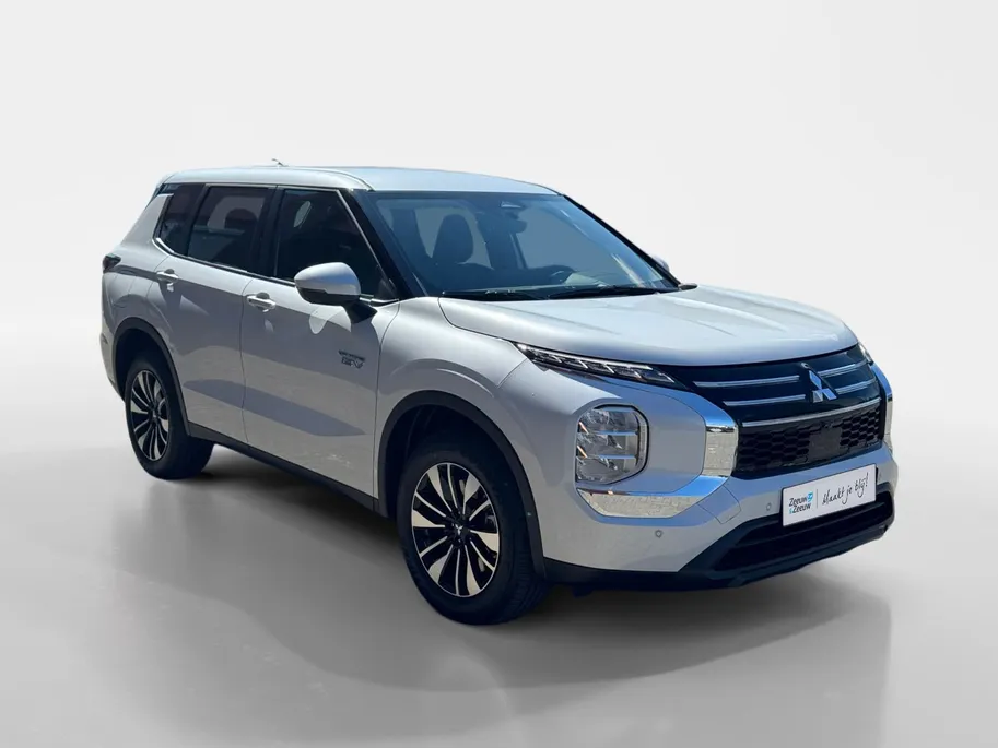 Mitsubishi Outlander 2.4 PHEV Pure | 5.000 Euro korting | Navigatie | Adaptieve cruise control | Dode hoeksensor | PDC V+A | 8 jaar garantie |