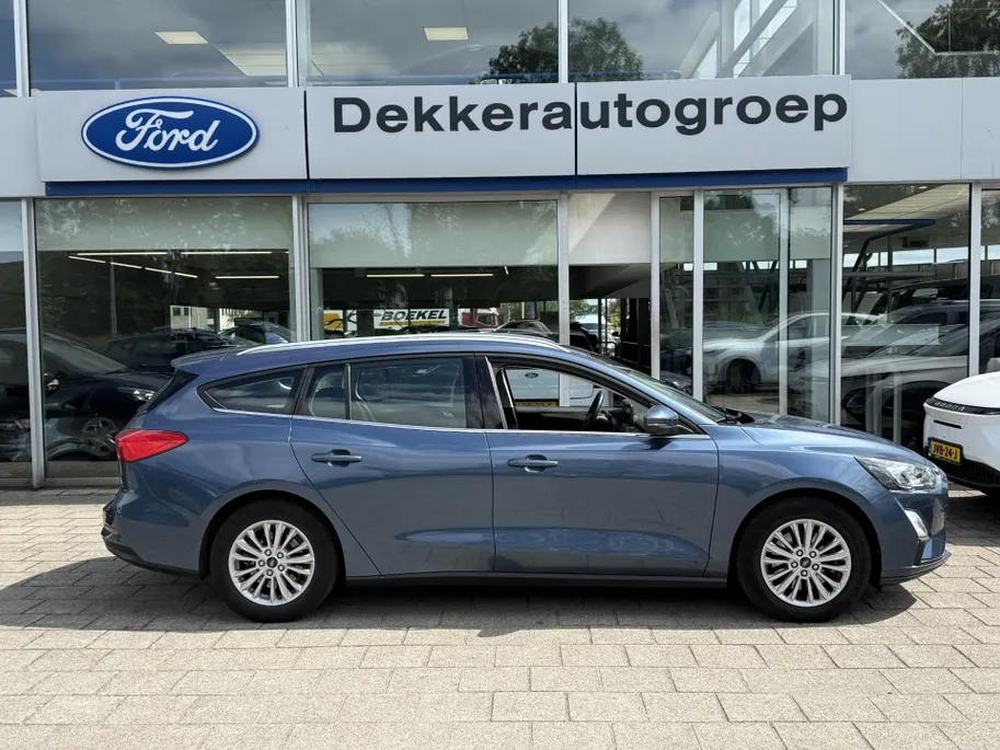 Ford Focus Wagon 1.0 EcoBoost Titanium +