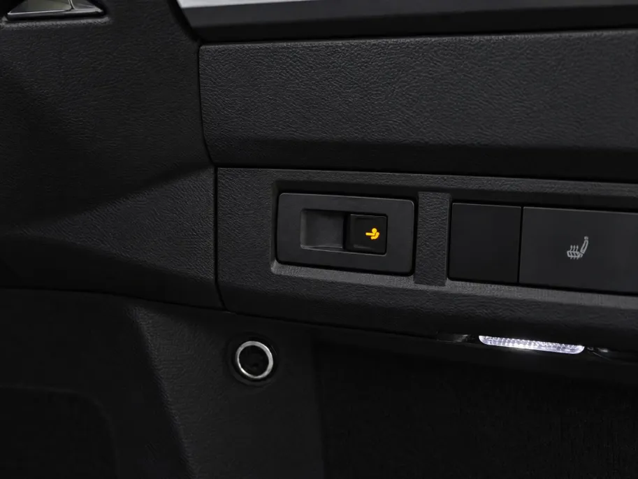 Škoda Octavia Combi 1.4 TSI 245pk DSG RS iV PHEV Business · SOH 94,5% · Camera · Wegklapbare Trekhaak · Elek. Voorstoelen · Stoelverwarming V+A · 19'' Inch · Apple/Android Car Play ·