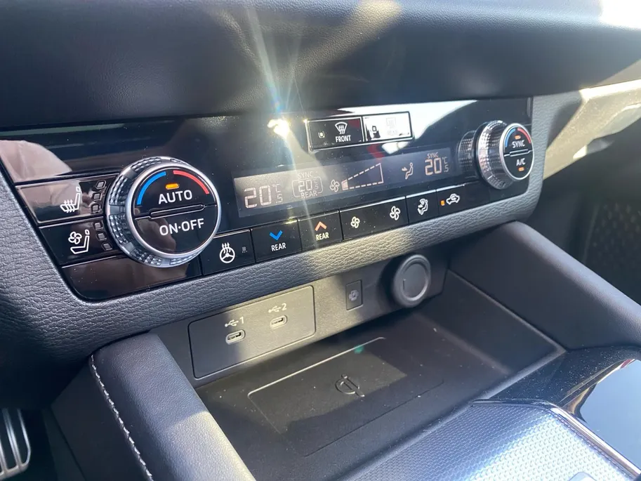 Mitsubishi Outlander 2.4 PHEV Instyle | 5.000 EURO KORTING | NU DIRECT LEVEBAAR |