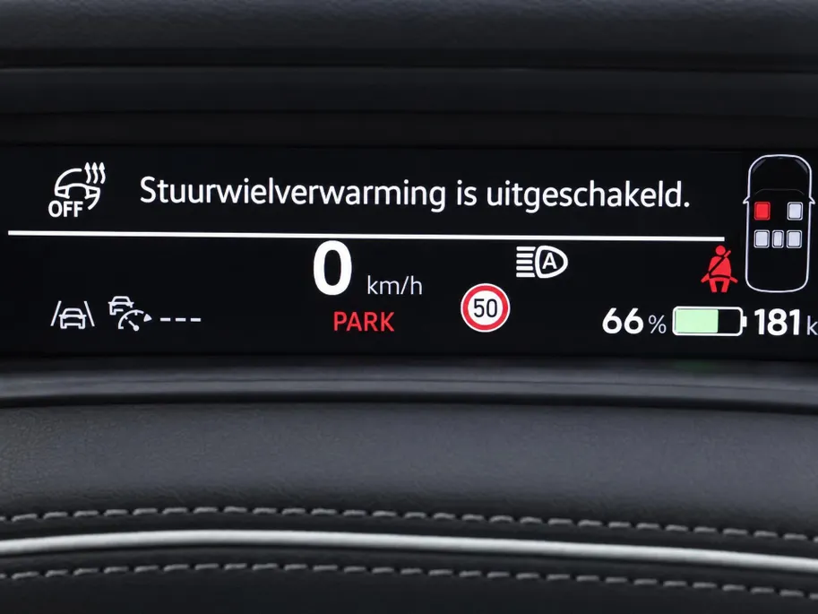 Volkswagen ID.7 Pro Business 286pk 77 kWh · SOH 97,2% · 360 Camera · Head-Up · Alarm · Elek. Trekhaak · Keyless · Elek. Voorstoelen · 20'' Inch · Gratis onderhoud & APK t/m 30-01-2030 · EXTRA INRUILKORTING ·