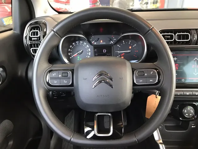 Citroën C3 Aircross PureTech 110pk Plus | Camera | Nav