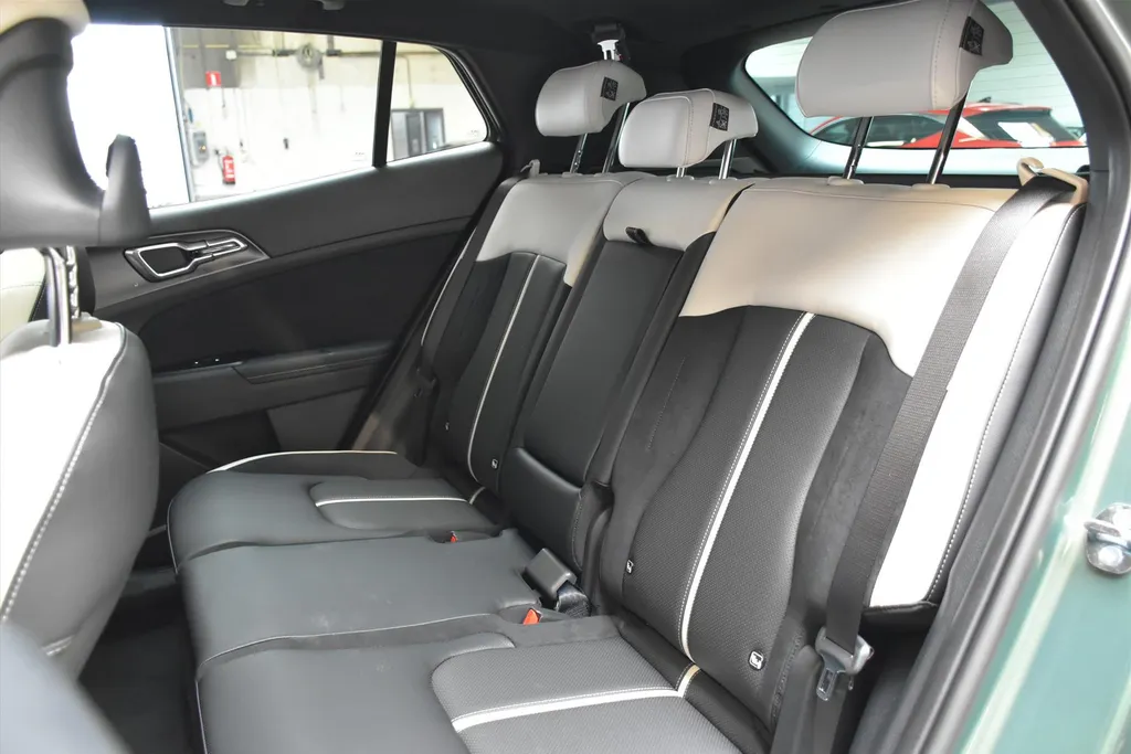 Kia Sportage 1.6 T-GDi 239pk Hybrid AT6 GT-PlusLine NIEUW - DIRECT LEVERBAAR