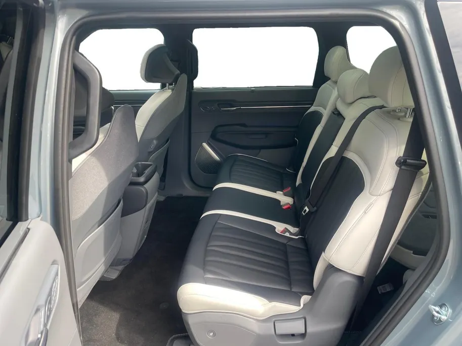 Kia EV9 GT-Line AWD 99.8 kWh | Climate Control | Cruise Control | 7-Zits | Stoelverwarming | Panoramadak | Memory Stoelen | Stoelventilatie |