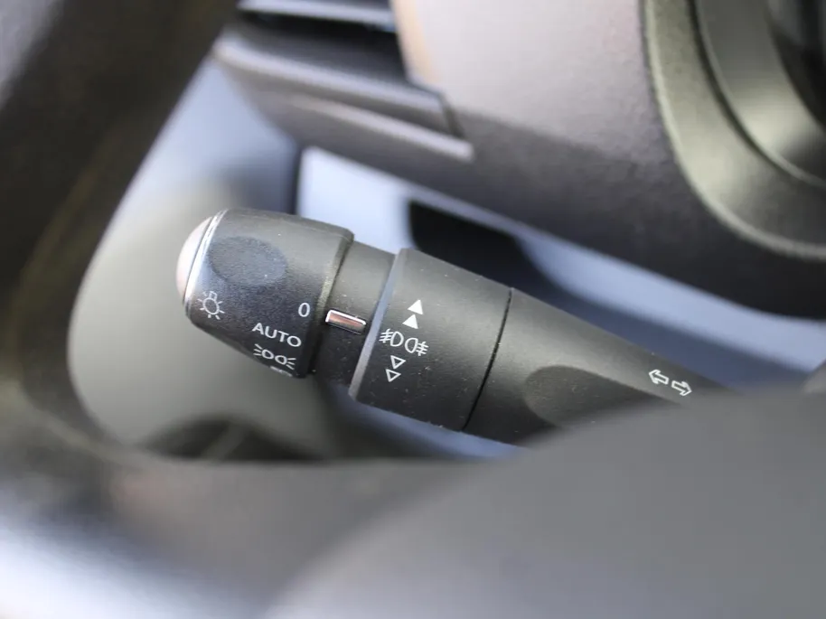 Peugeot Expert 1.5 BlueHDI 100 Standard Premium | Camera | Betonplex | Cruise | Navi | Carplay | Dodehoek detectie | Parkeersensor v+a | Airco |